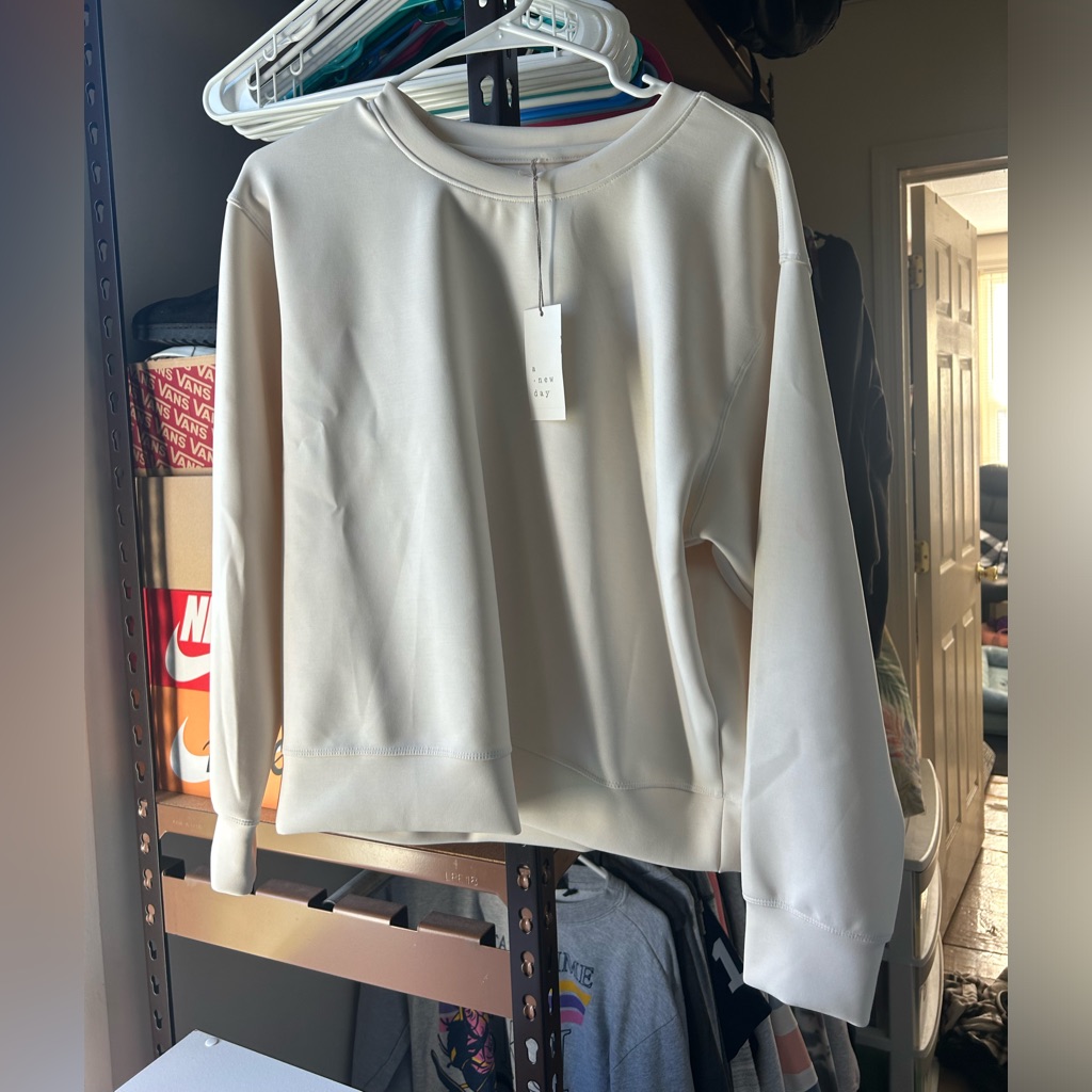 Women’s Shirt New With Tags